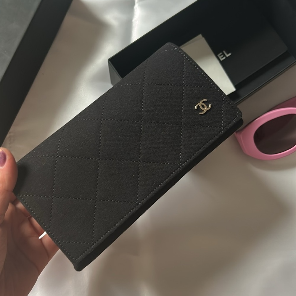 Chanel Oval sunglasses. - Picture 10 of 12